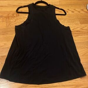 Lululemon 8-10 black tank top